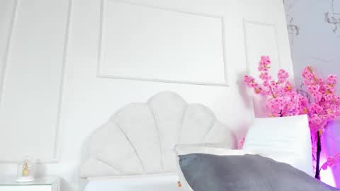 Snapshot of amykord chatting on 09.20.25 Amykord online show from 09.20.25