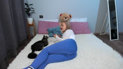 Snapshot of amymilson chatting on 12.13.24 amymilson online show from 12.13.24