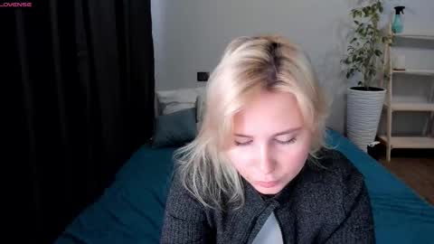 Snapshot of amymilson chatting on 02.24.26 amymilson online show from 02.24.26