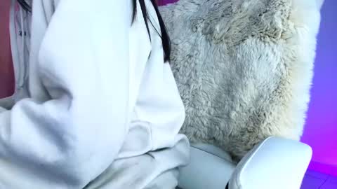 Amy ... Nice to meet u   thumb up me please its important online show from 10.03.25