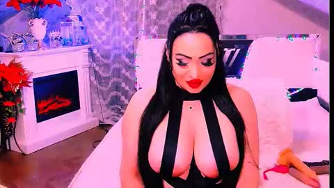 Snapshot of amyrarosera chatting on 11.28.25 Alimoonyia online show from 11.28.25