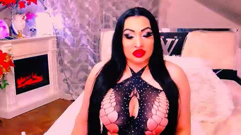 Snapshot of amyrarosera chatting on 01.15.26 Alimoonyia online show from 01.15.26