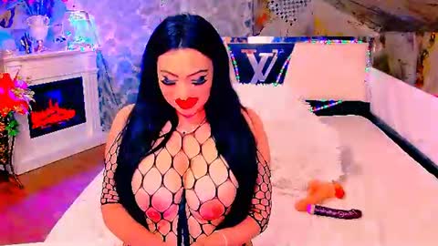 Snapshot of amyrarosera chatting on 06.18.26 Alimoonyia online show from 06.18.26