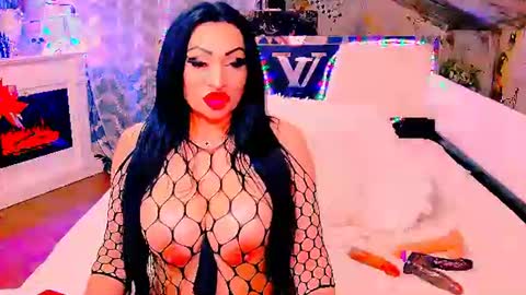 Snapshot of amyrarosera chatting on 07.04.26 Alimoonyia online show from 07.04.26