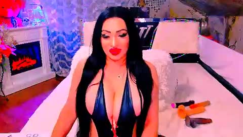 Snapshot of amyrarosera chatting on 07.08.26 Alimoonyia online show from 07.08.26