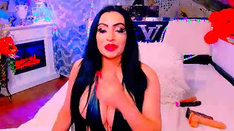 Snapshot of amyrarosera chatting on 07.13.26 Alimoonyia online show from 07.13.26