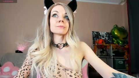Amy Rose online show from 10.14.25