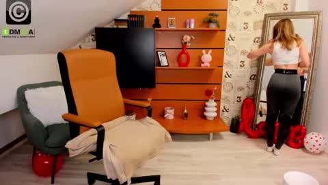 AmyRossie online show from 02.28.25