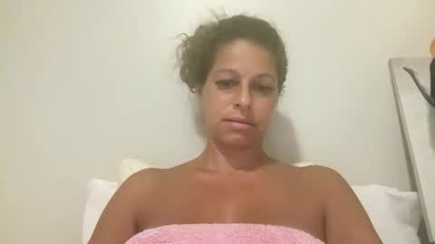 Snapshot of amysmilez chatting on 09.30.25 Amy Smilez online show from 09.30.25