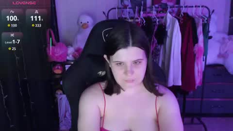 Snapshot of amyvibes chatting on 07.16.26 amyvibes online show from 07.16.26