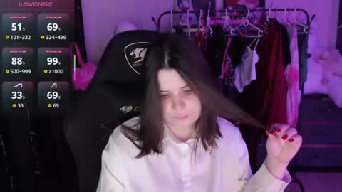 Snapshot of amyvibes chatting on 07.17.26 amyvibes online show from 07.17.26