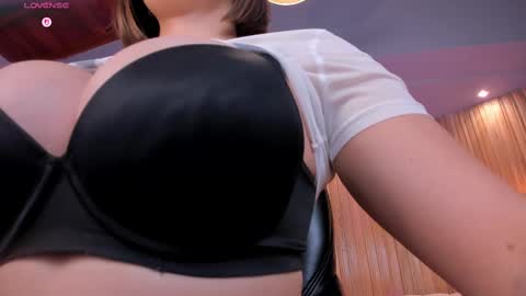 AMY WALKER online show from 03.02.25