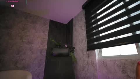 AMY WALKER online show from 02.21.26