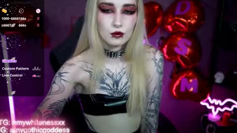Snapshot of amywhitenessxx chatting on 02.15.26 Amy switch Goddess divine Mistress online show from 02.15.26