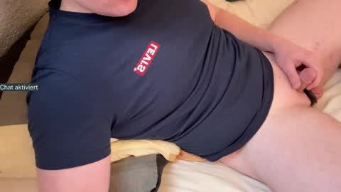 Snapshot of an0nym0us_usr chatting on 10.25.25 an0nym0us_usr online show from 10.25.25