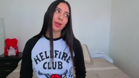 Snapshot of ana_castilo chatting on 05.01.26 Ana IG an castillo 1 online show from 05.01.26