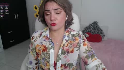 Snapshot of ana_hotmilfx chatting on 02.17.25 ANA online show from 02.17.25