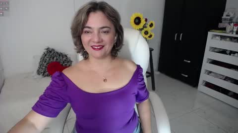 Snapshot of ana_hotmilfx chatting on 03.12.25 ANA online show from 03.12.25