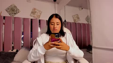 Snapshot of ana_m_ chatting on 02.02.25 Ana online show from 02.02.25