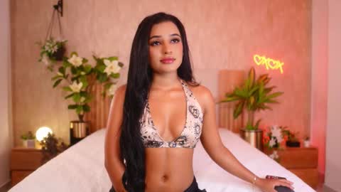 Snapshot of ana_maria11 chatting on 10.15.25 Ana online show from 10.15.25