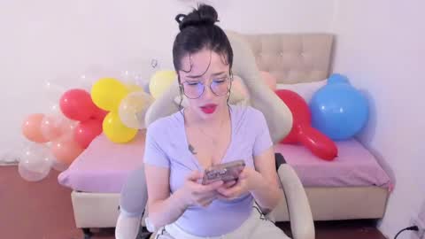 Im anna but you can call me as you want online show from 04.14.26