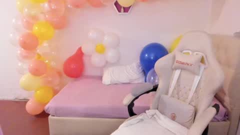 Im anna but you can call me as you want online show from 05.20.26