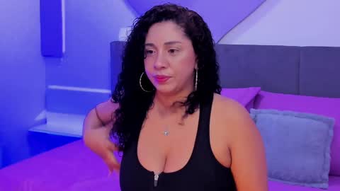 Ana My schedule 0400 - 1600 GMT -5 online show from 09.27.25