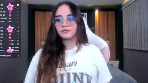 Snapshot of ana_taylor2 chatting on 12.10.24 Ana online show from 12.10.24