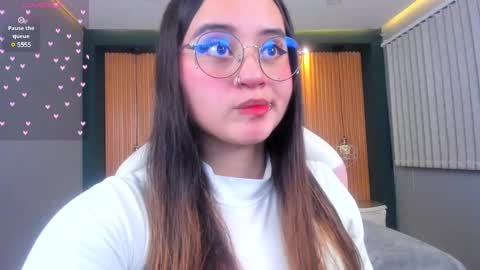 Snapshot of ana_taylor2 chatting on 12.29.24 Ana online show from 12.29.24