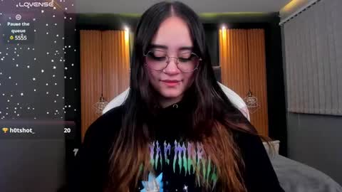 Snapshot of ana_taylor2 chatting on 02.11.25 Ana online show from 02.11.25