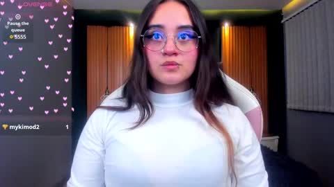 Snapshot of ana_taylor2 chatting on 02.26.25 Ana online show from 02.26.25