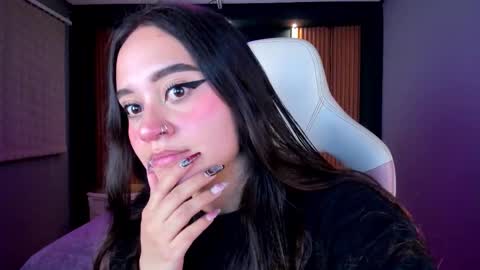 Snapshot of ana_taylor2 chatting on 09.19.25 Ana online show from 09.19.25