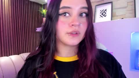 Snapshot of ana_taylor2 chatting on 11.05.25 Ana online show from 11.05.25