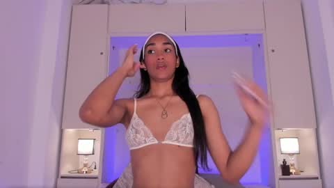 Snapshot of anaacollins_ chatting on 10.03.25 anaacollins_ online show from 10.03.25