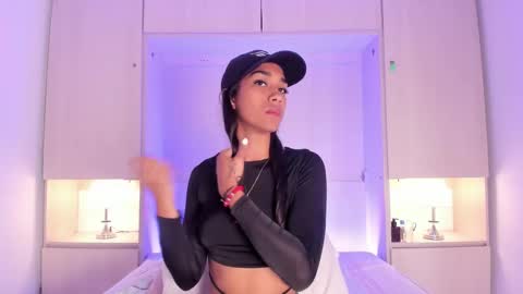 Snapshot of anaacollins_ chatting on 10.30.25 anaacollins_ online show from 10.30.25