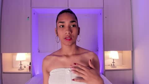 Snapshot of anaacollins_ chatting on 11.28.25 anaacollins_ online show from 11.28.25