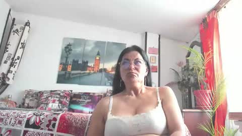 anaamature_ online show from 09.15.25