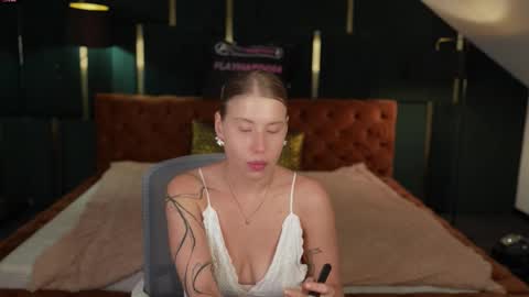 PLAYHARD054 online show from 09.19.25