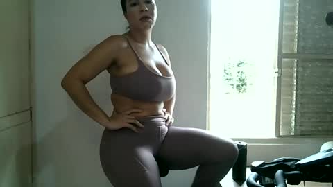 Snapshot of anabelenogueira1 chatting on 06.20.26 anabelenogueira1 online show from 06.20.26