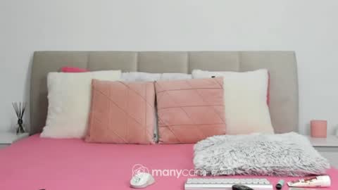 Snapshot of anabella00 chatting on 12.07.24 Anabella online show from 12.07.24