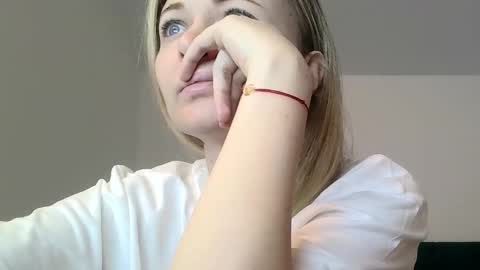 anabellaana11 online show from 03.10.25