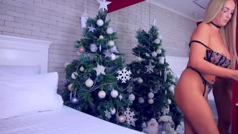 Snapshot of anabellastar chatting on 12.19.24 anabellastar online show from 12.19.24