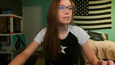 Snapshot of anabelleleigh chatting on 02.10.25 Anabelleleigh online show from 02.10.25