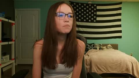 Snapshot of anabelleleigh chatting on 09.18.25 Anabelleleigh online show from 09.18.25