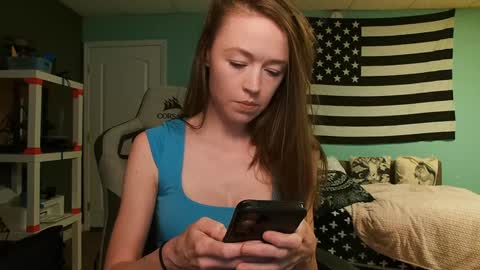 Snapshot of anabelleleigh chatting on 10.14.25 Anabelleleigh online show from 10.14.25