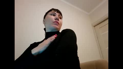 ANABELLOVEE online show from 03.10.25