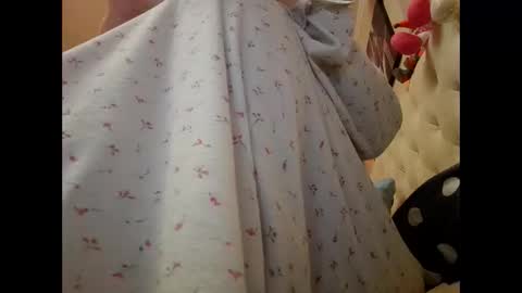 Snapshot of anabellovee chatting on 02.14.26 ANABELLOVEE online show from 02.14.26