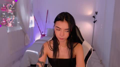 ANABEL WOLF  online show from 12.02.25