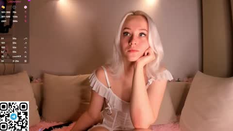 Snapshot of anadeya chatting on 03.12.25 Deya online show from 03.12.25