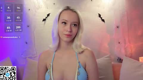 Snapshot of anadeya chatting on 10.28.25 Deya online show from 10.28.25